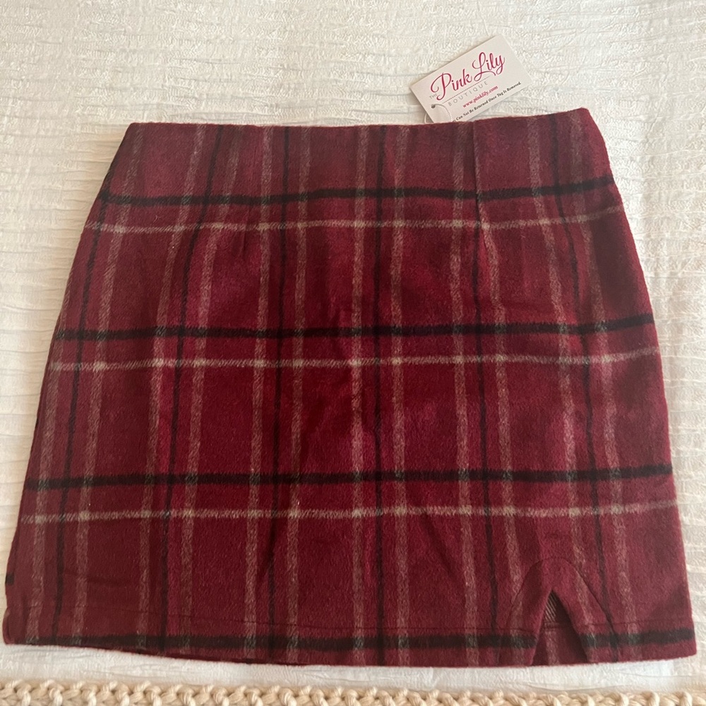 Beautiful maroon plaid skirt